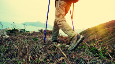 Comment bien choisir ses batons de marche